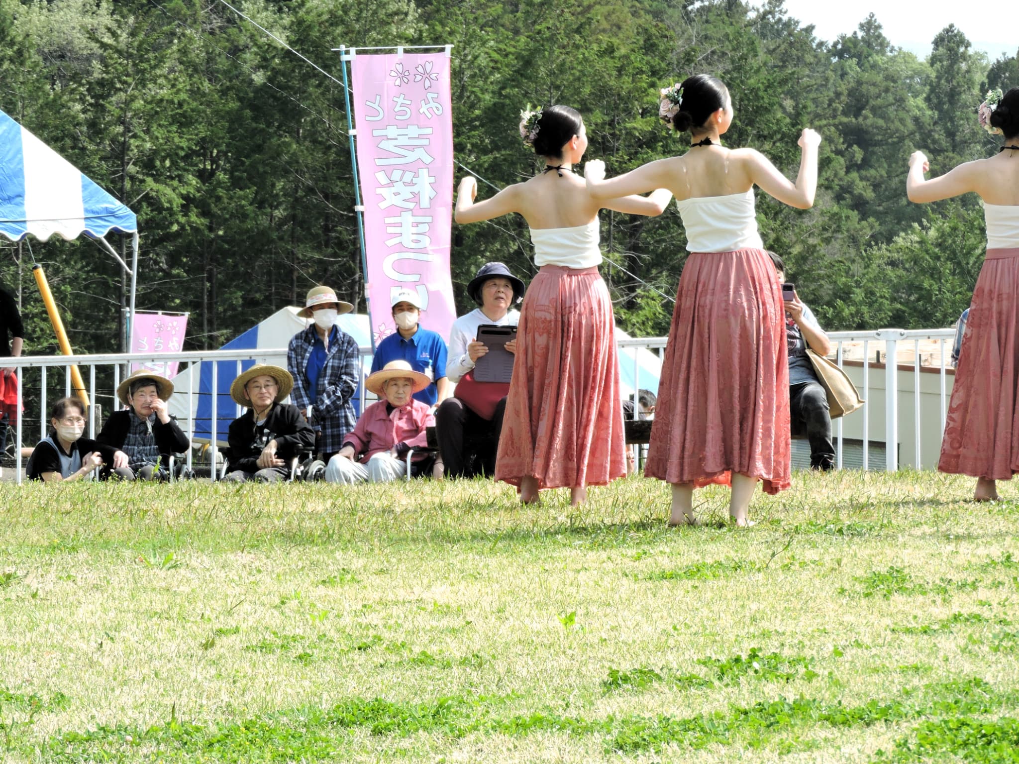 「アースケア高崎　芝桜の里」芝桜公園散策⑥
