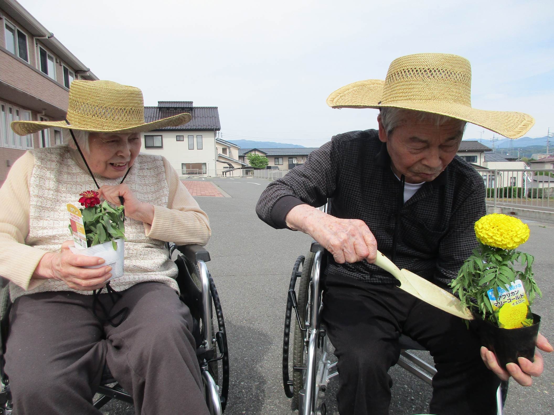 「アースケア沼田　利根の里」苗植え🌼
