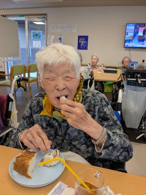「アースケア豊川　やすらぎの里」お誕生会