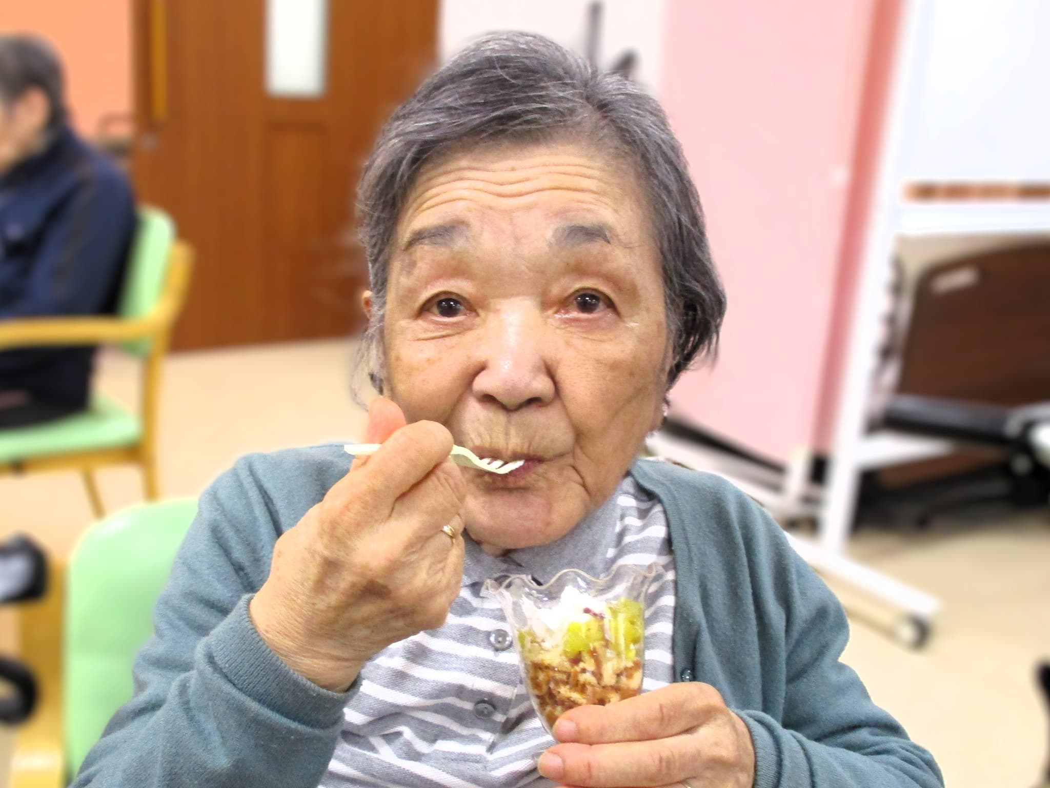 「アースケア高崎　芝桜の里」サツマイモパフェ