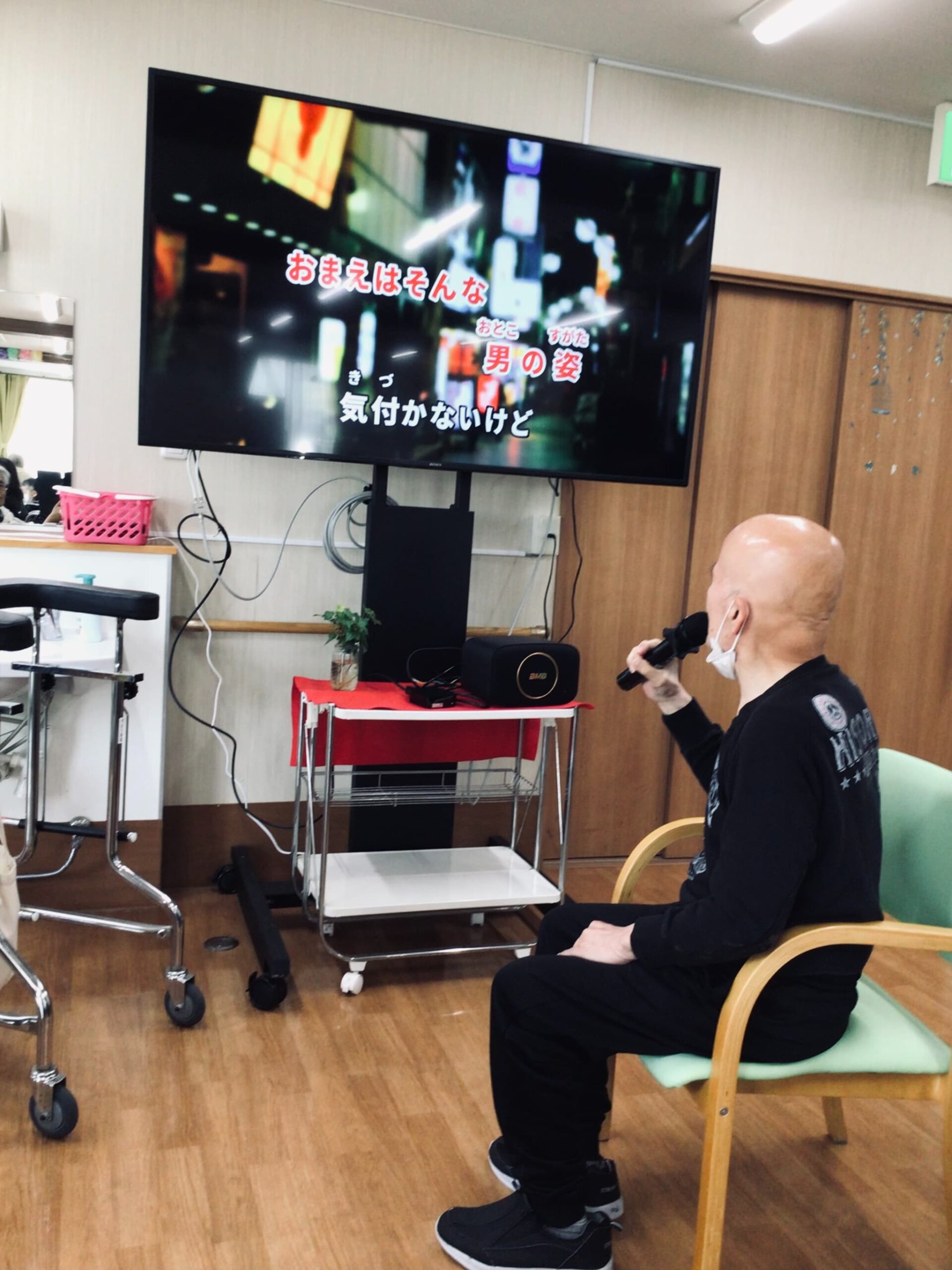「アースケア前橋　元総社の里」本日のレクリエーション『カラオケ』🎙️🎤🎵