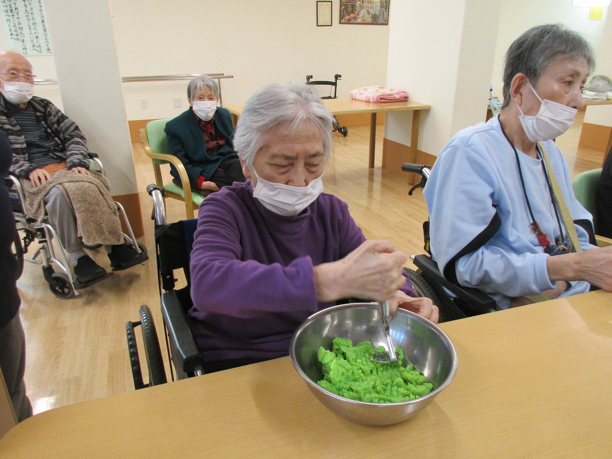 「アースケア沼田　利根の里」おやつレクリエーション
