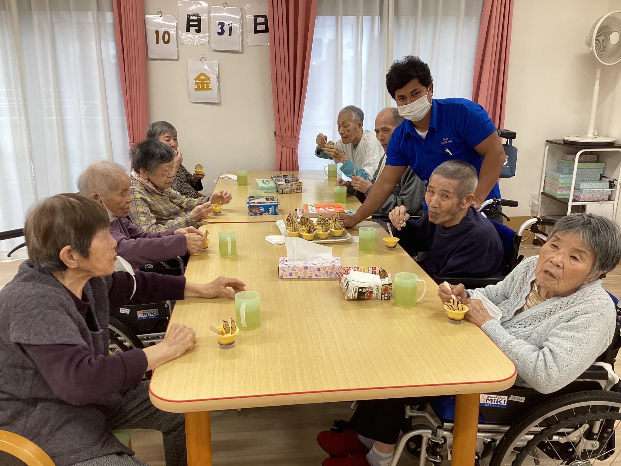 「アースケア伊勢崎　ひのでの里」【気持ちは、Trick or Treat🎃🎃】