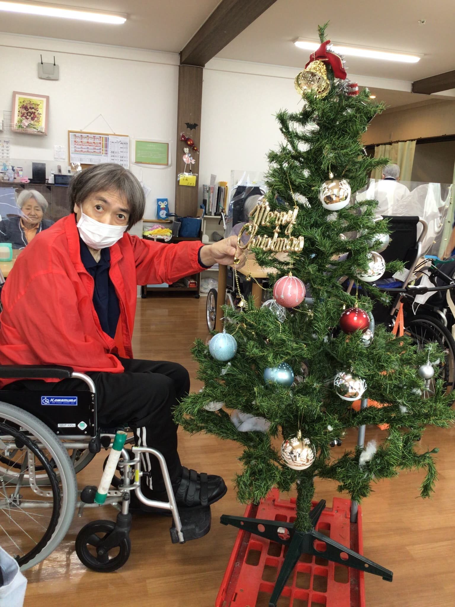 「アースケア前橋　元総社の里」クリスマスツリー作り🎄