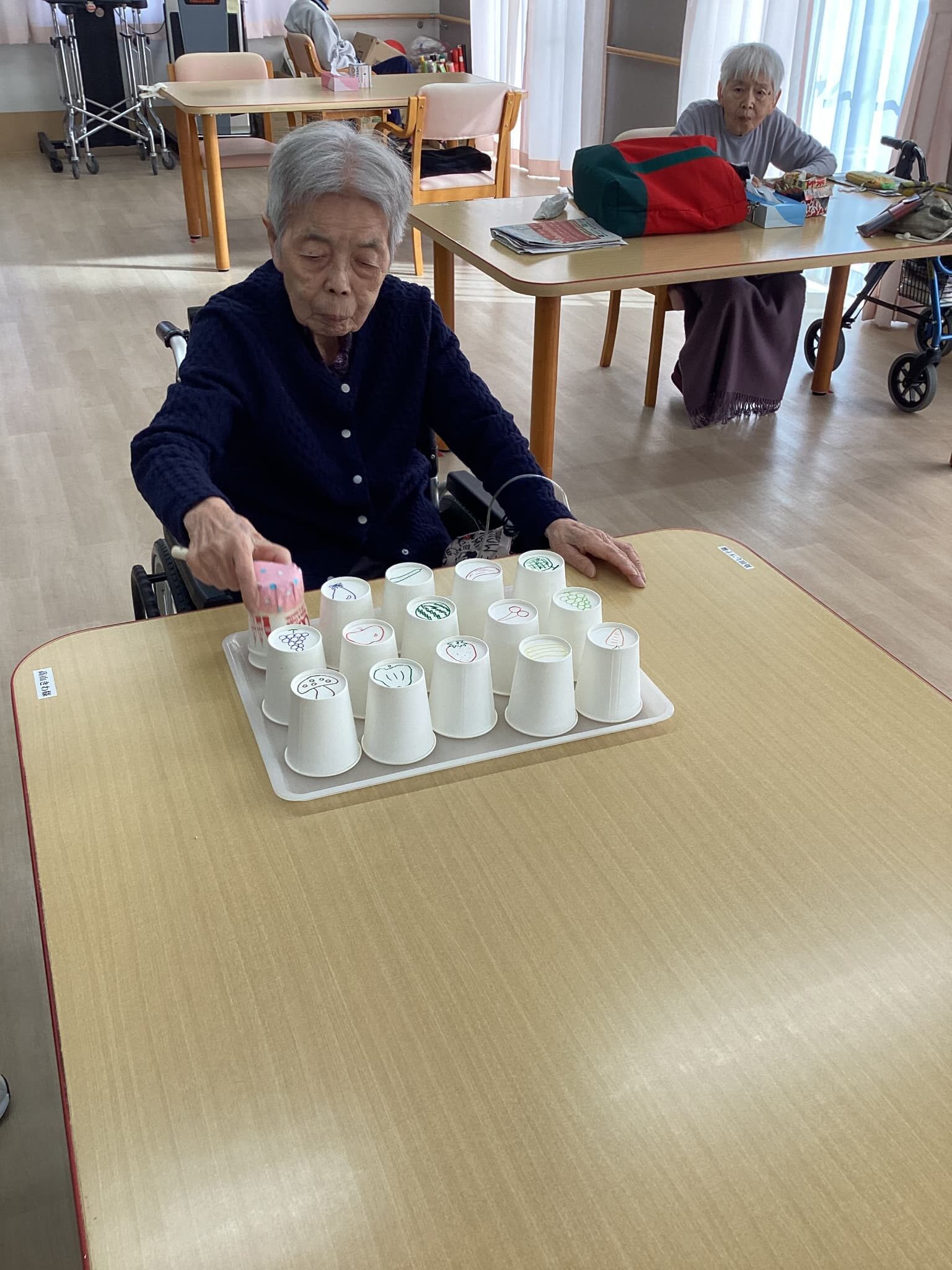 「アースケア前橋　朝倉の里」食べ物点取りゲーム