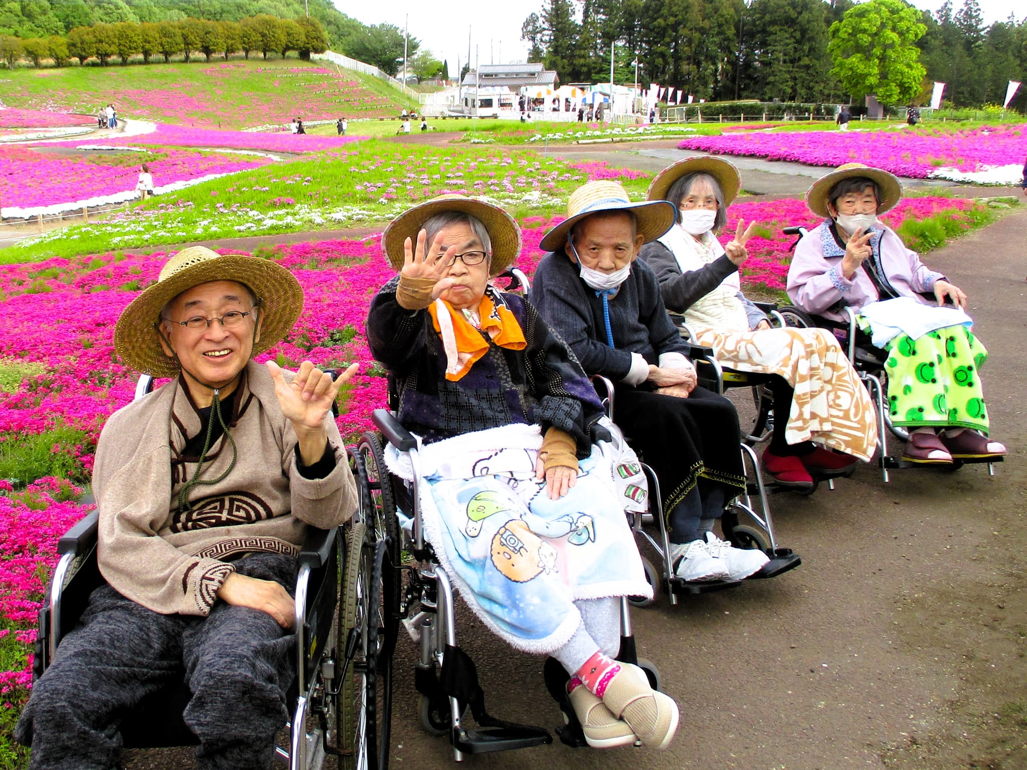 「アースケア高崎　芝桜の里」芝桜公園散策④