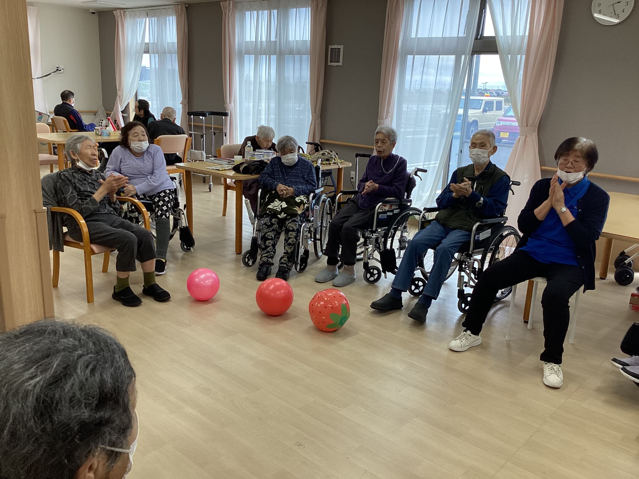 「アースケア前橋　朝倉の里」歌体操!(^^)!