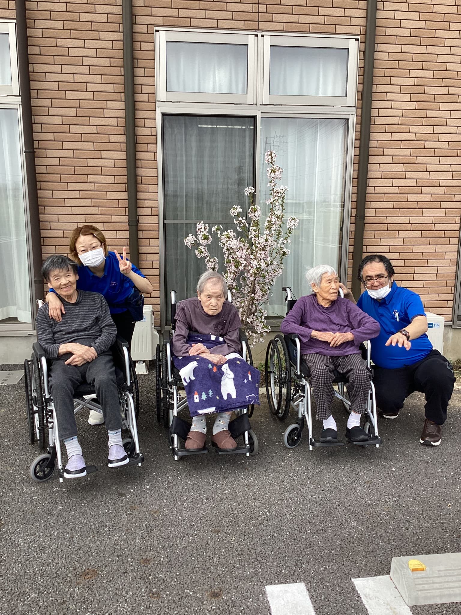 「アースケア前橋　朝倉の里」外気浴(^_-)-☆