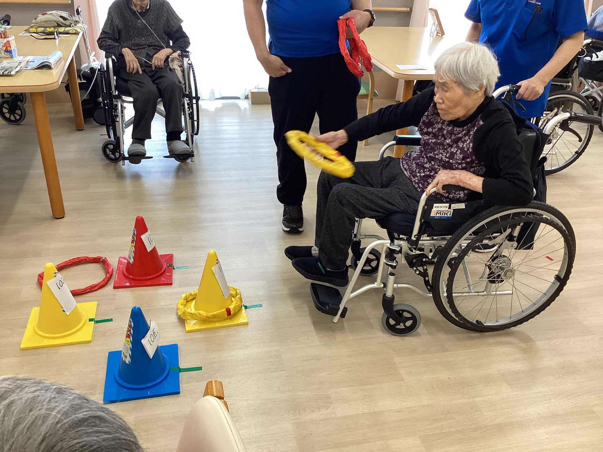 「アースケア前橋　朝倉の里」輪投げゲームレク(^_-)-☆