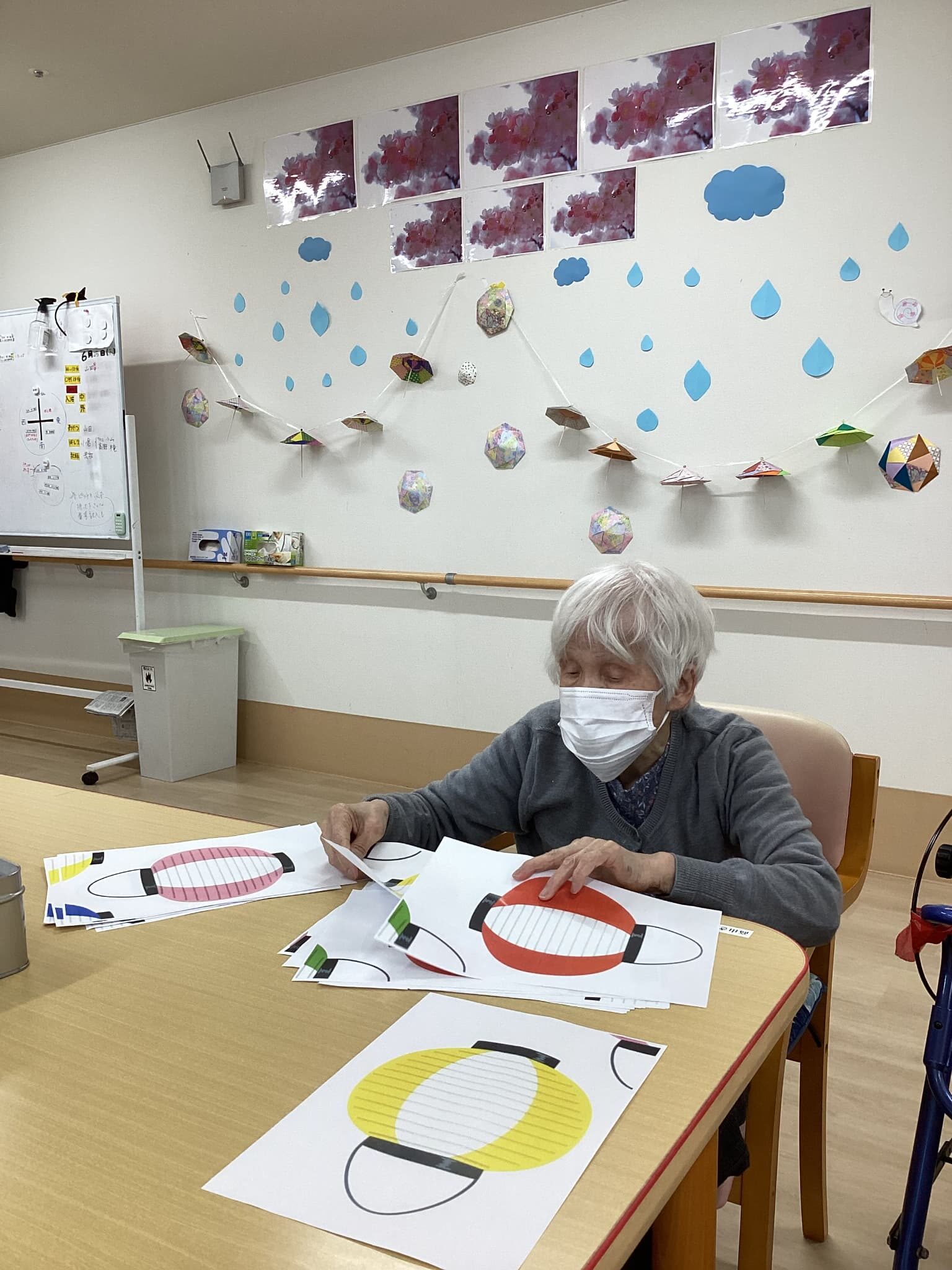 「アースケア前橋　朝倉の里」提灯制作の続きレク