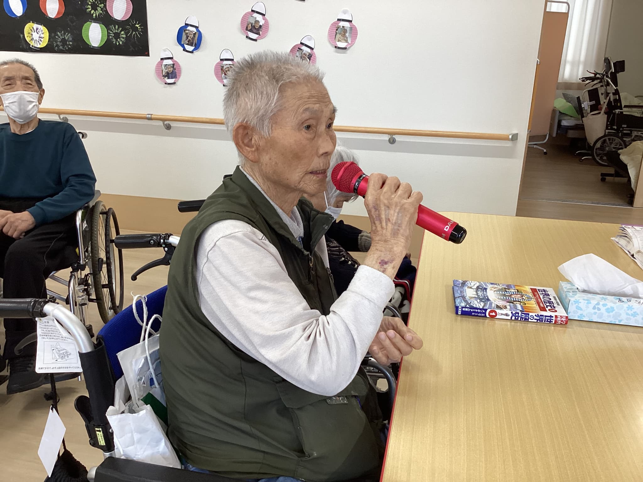 「アースケア前橋　朝倉の里」カラオケ大会♬