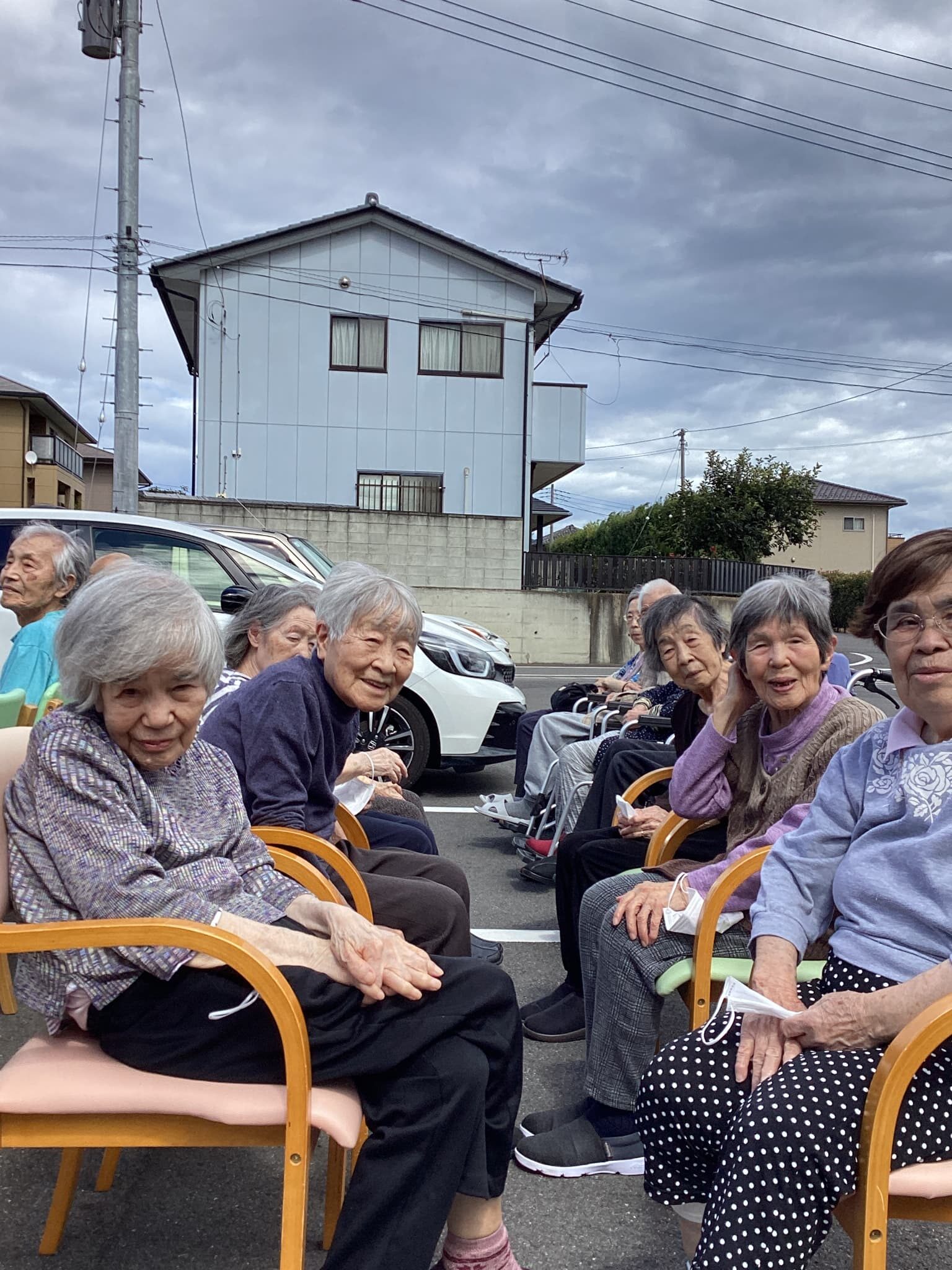 「アースケア伊勢崎　ひのでの里」【☀️🌪️外気浴しました☁️☀️】